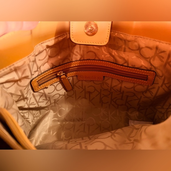 Calvin Klein Floral Tote - Cream and Pink - Picture 11 of 12